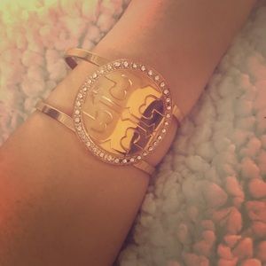 Beautiful gold cuff.